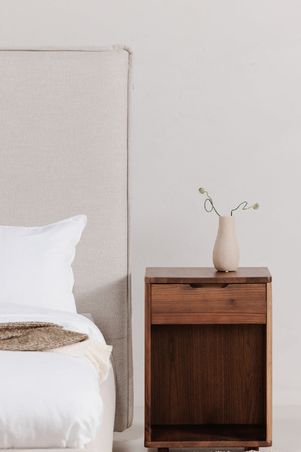 Beige Linen Blend Bed | Novi Living Luzon | Oroa.com