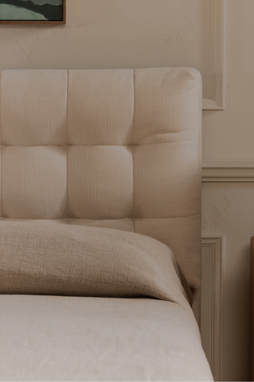 Tufted Storage Bed | Novi Living Sebastion | Oroa.com