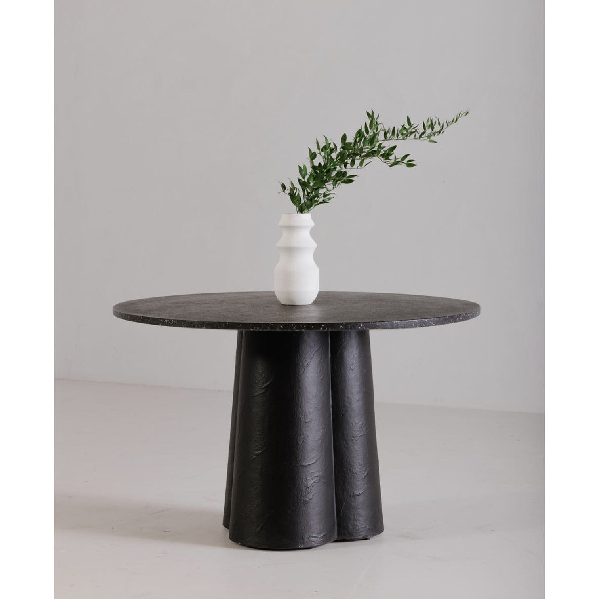 Modern European furniture - minimalist white curved sofa - www.oroa.com | Oroa.com