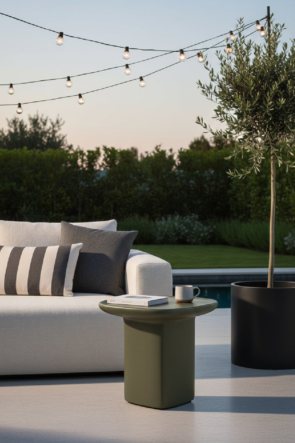 Modern European furniture - Square Concrete Outdoor Side Table - www.oroa.com | Oroa.com