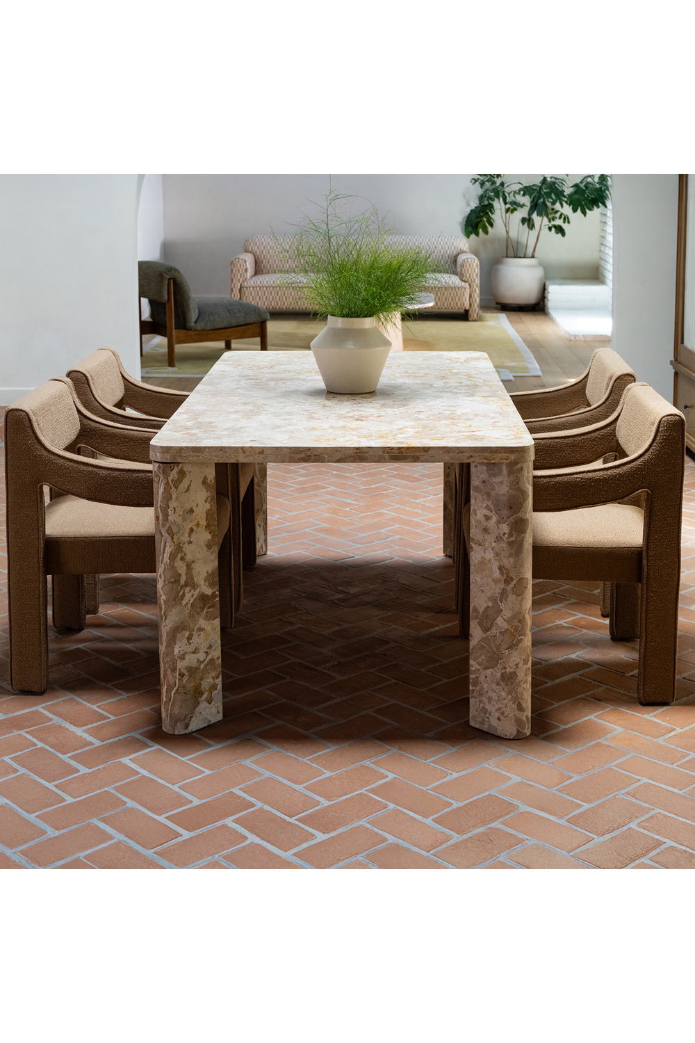 Upholstered Sloped-Arm Dining Chair | Novi Living Elise | Oroa.com