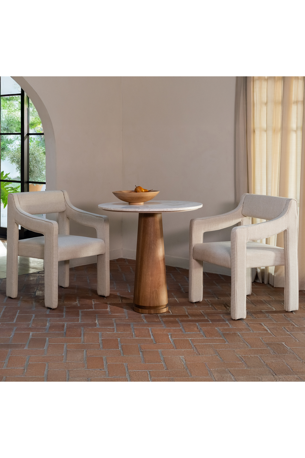 Upholstered Sloped-Arm Dining Chair | Novi Living Elise | Oroa.com