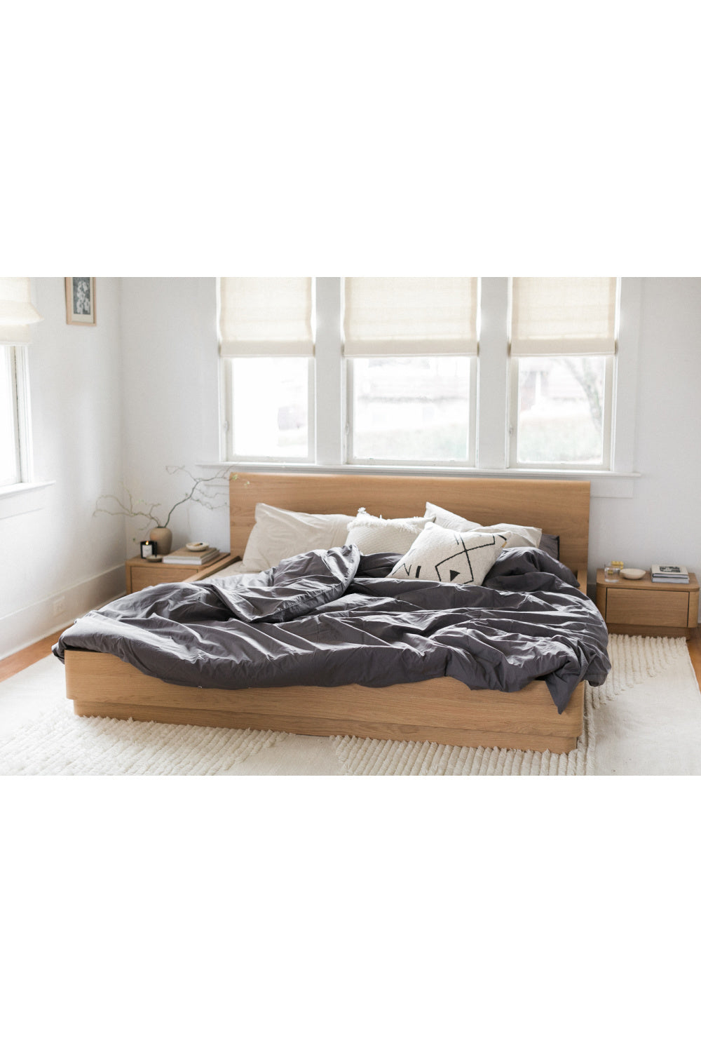 Light Oak Scandinavian Bed | Novi Living Round Off | Oroa.com