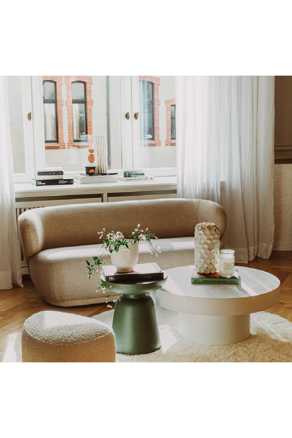 Curved Back 2-Seater Sofa | NV Gallery Giulia | Oroa.com