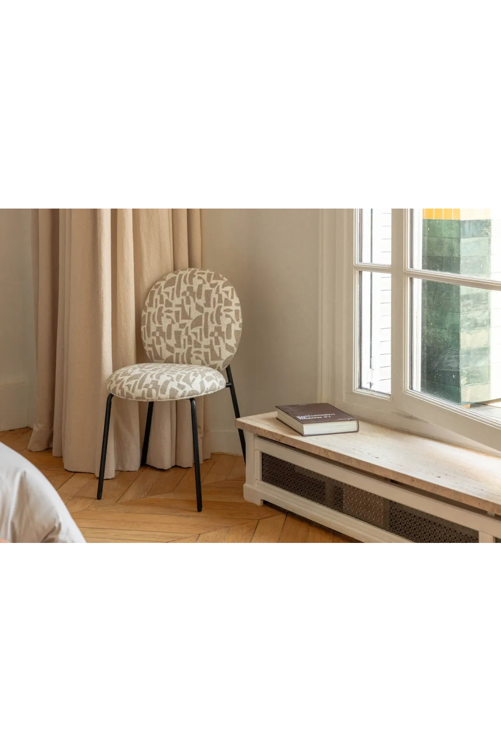 Round Back Dining Chair | NV Gallery Blaze | Oroa.com