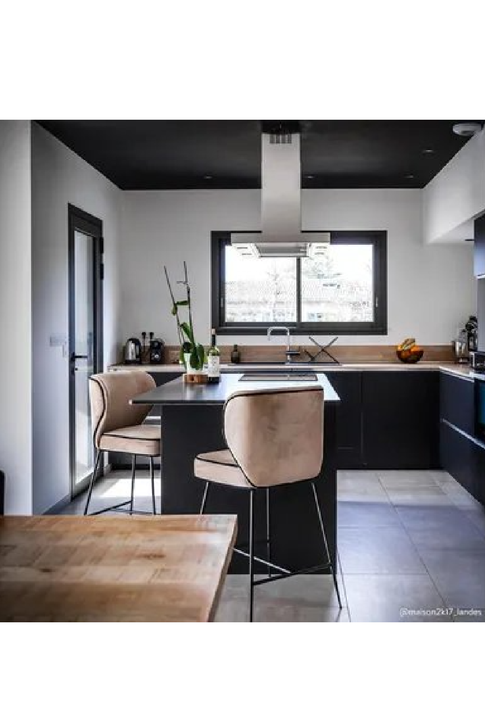 Piped Upholstered Counter Stool | NV Gallery Wayne | Oroa.com