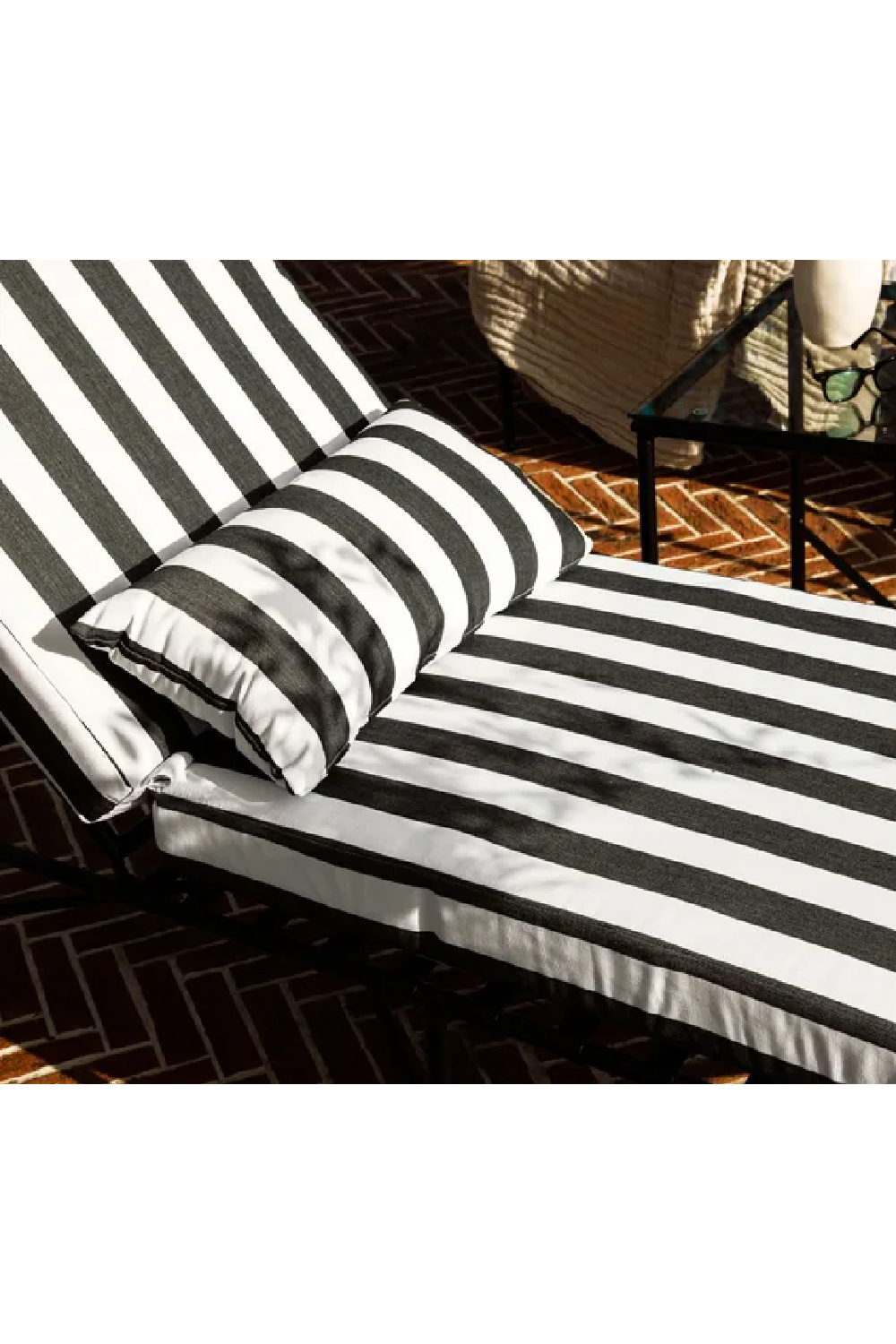 Striped Sun Lounger | NV Gallery Bel Air | Oroa.com
