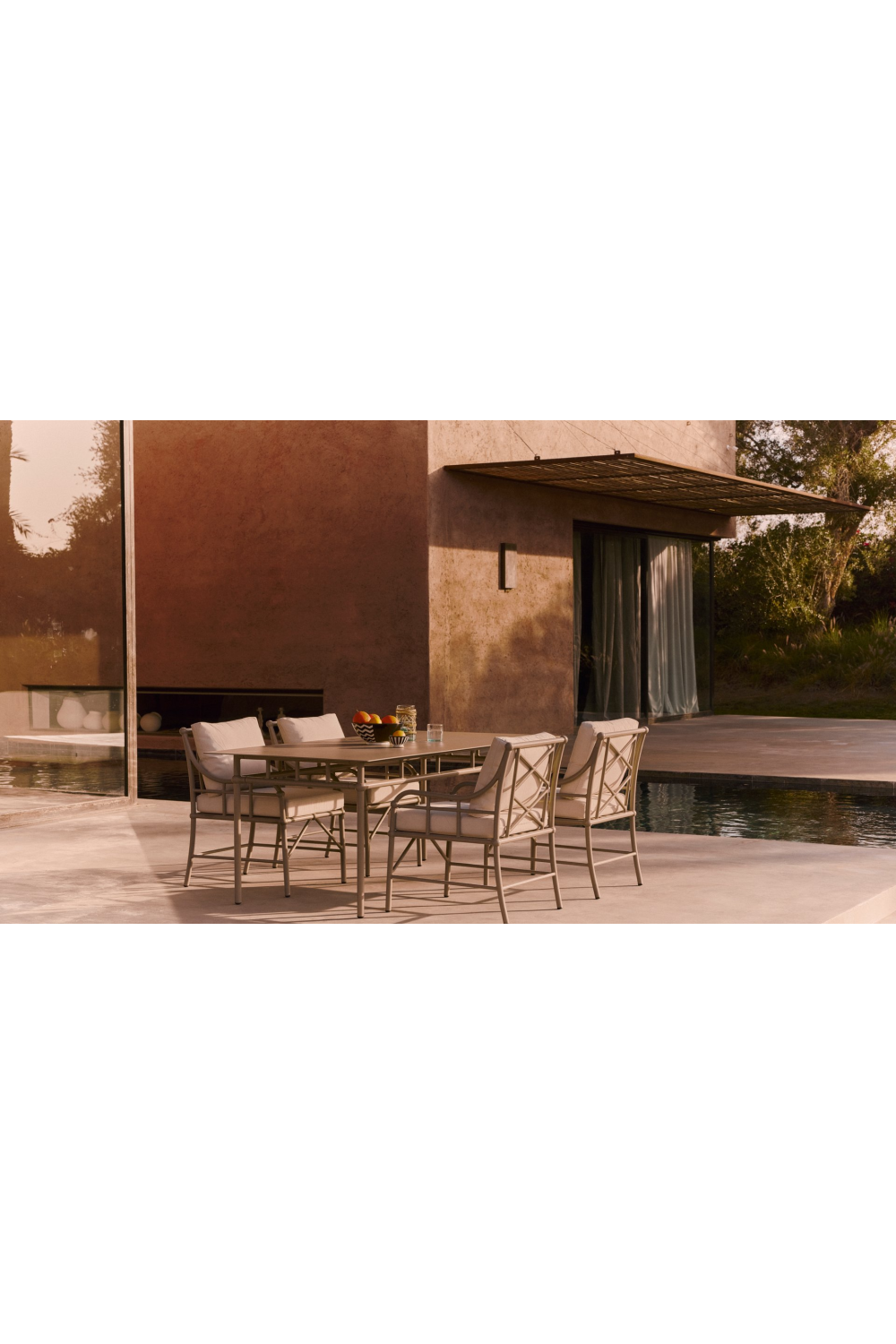 Taupe Metal Outdoor Dining Table | NV Gallery Amalfi | Oroa.com