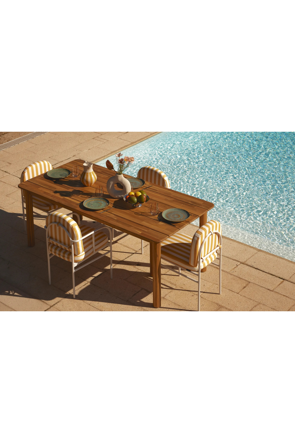 Solid Acacia Outdoor Dining Table | NV Gallery Dary | Oroa.com