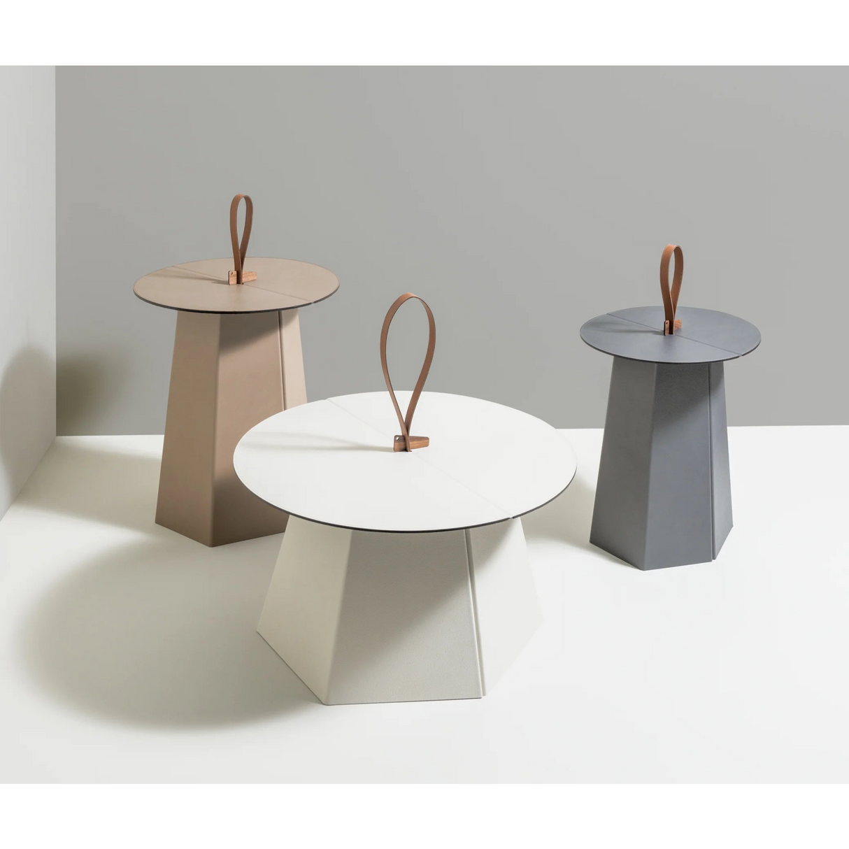 Hexagonal Leather Folding Table | Pinetti Aile | OROA.com