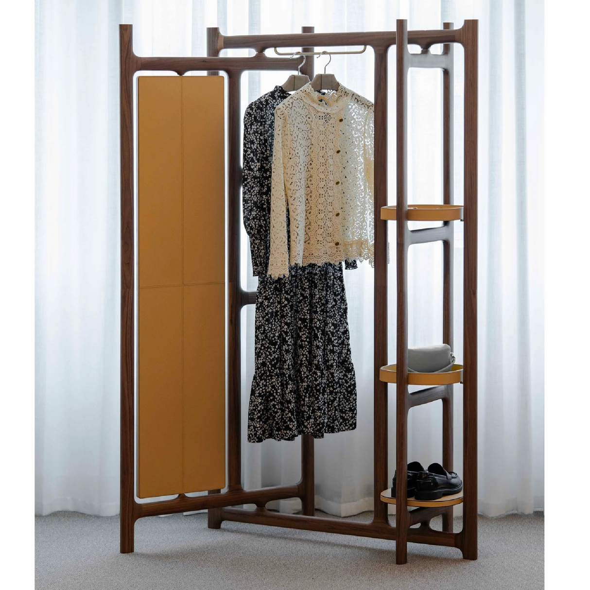 Leather Tray Valet Stand | Pinetti Chelsea | OROA.com