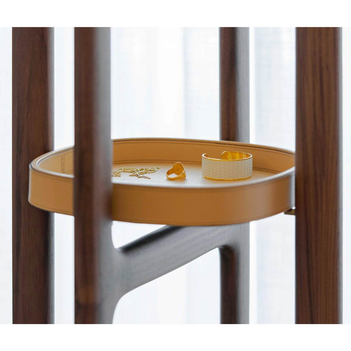 Leather Tray Valet Stand | Pinetti Chelsea | OROA.com