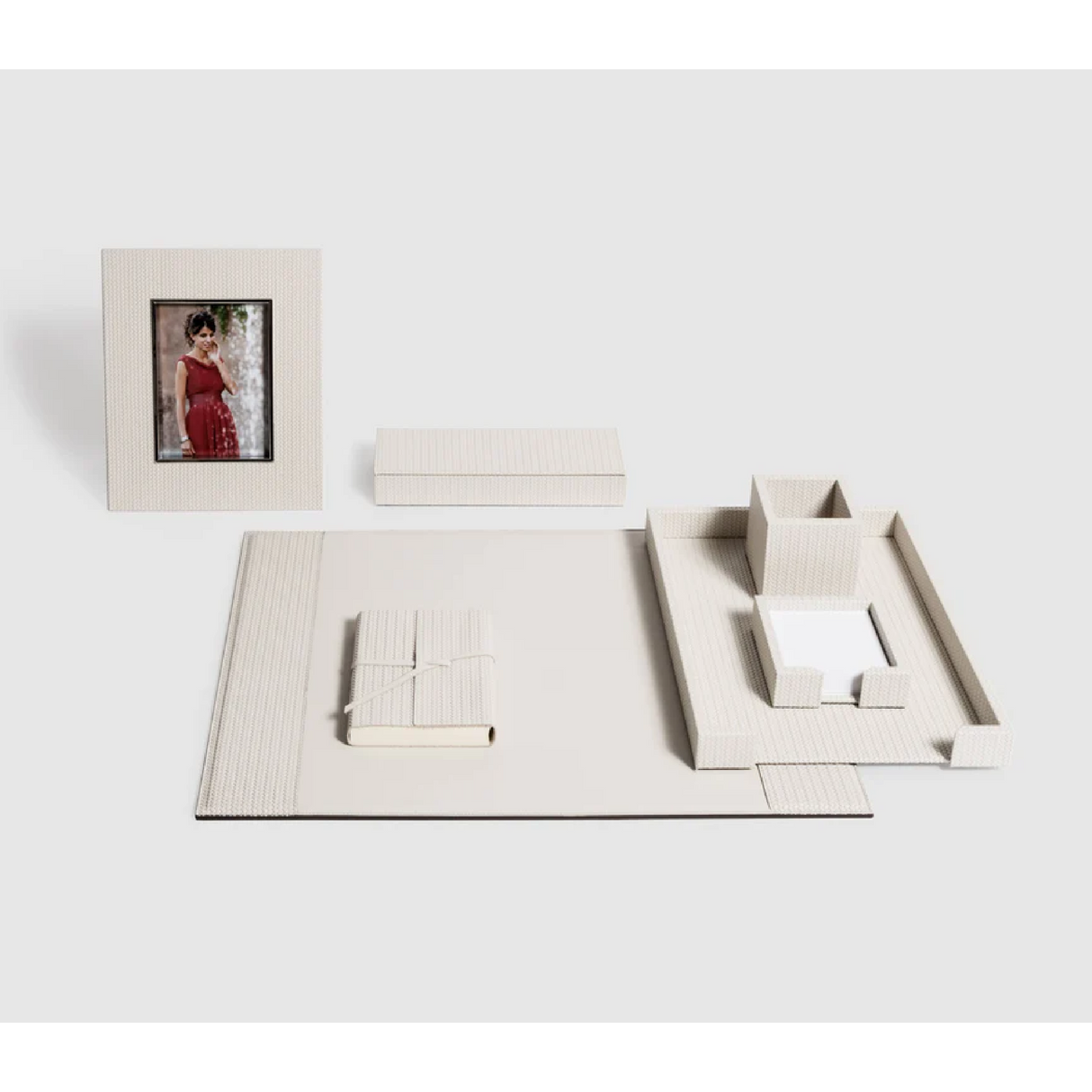 Leather Lidded Pencil Box | Pinetti Larry | OROA.com