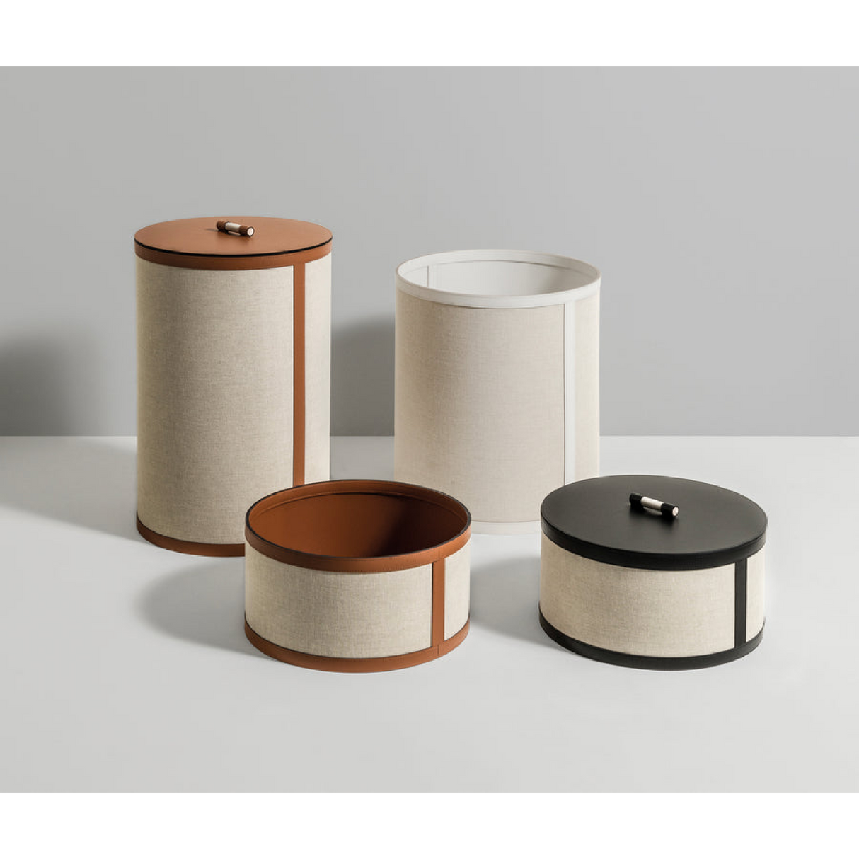 Cotton Finished Leather Round Basket | Pinetti Penelope | OROA.com