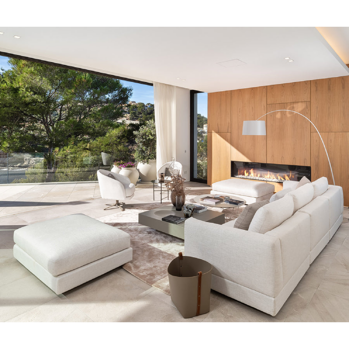 Flared Leather Basket | Pinetti Ovo | OROA.com