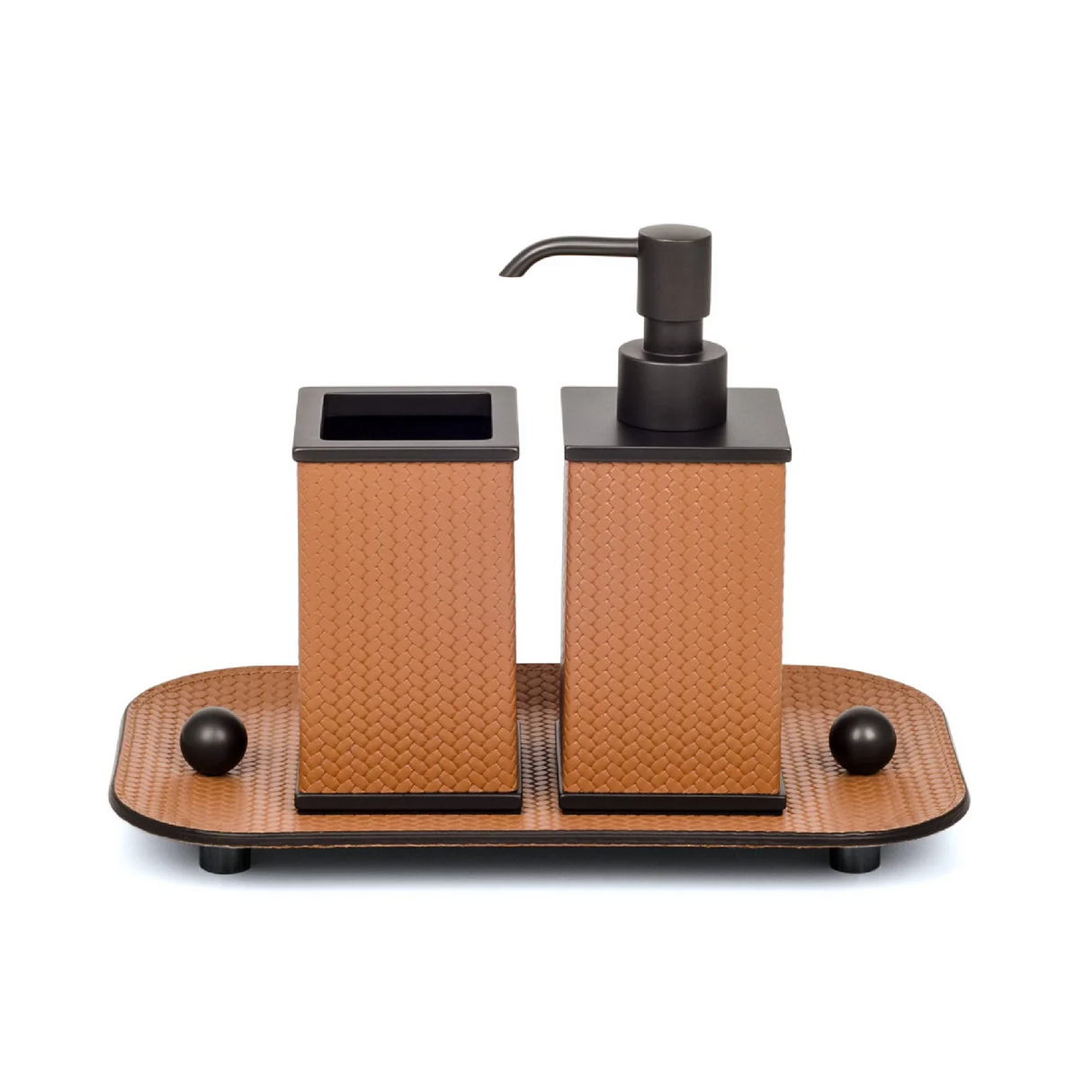 Leather Covered Bathroom Set | Pinetti Olimpia | OROA.com