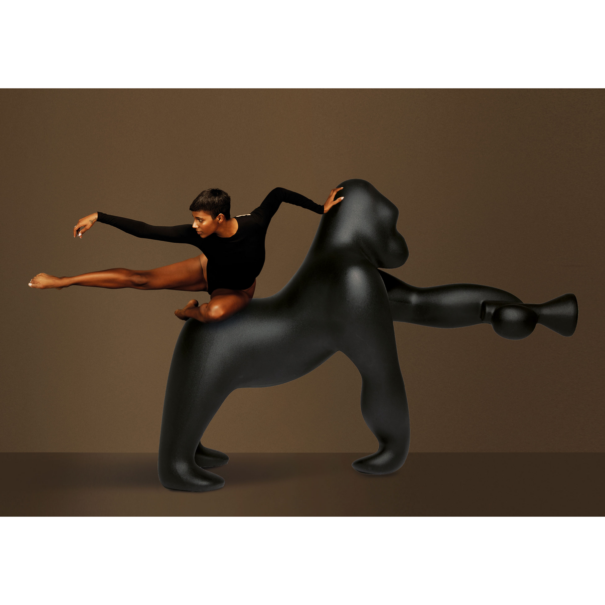 Gorilla Indoor/Outdoor Floor Lamp | Qeeboo Kong | OROA.com