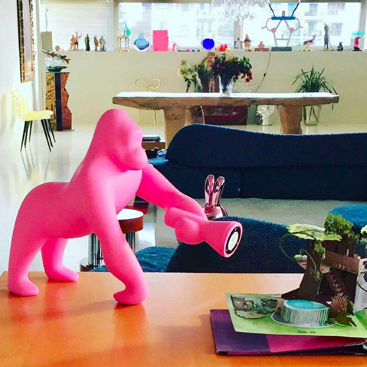 Gorilla-Shaped Table/Floor Lamp XS | Qeeboo Kong | OROA.com