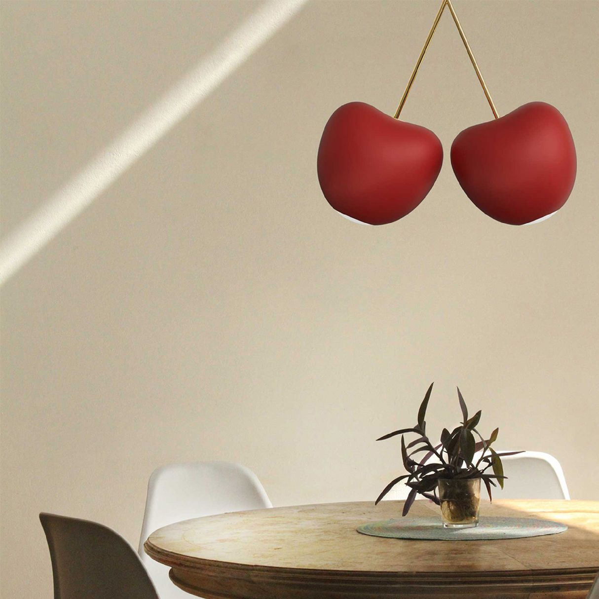 Modern Sculptural Chandelier | Qeeboo Cherry | OROA.com