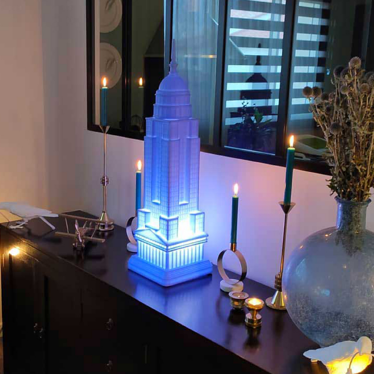 White Architectural Rechargeable LED Lamp | Qeeboo Empire | OROA.com