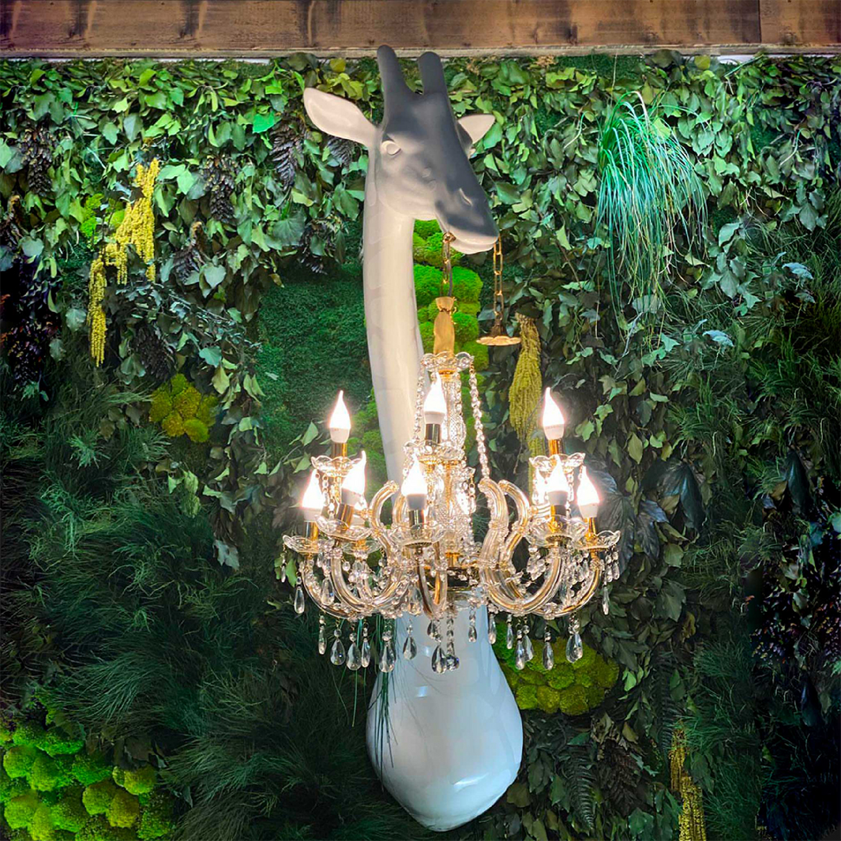 Animal Head Wall Lamp | Qeeboo Giraffe in Love | OROA.com