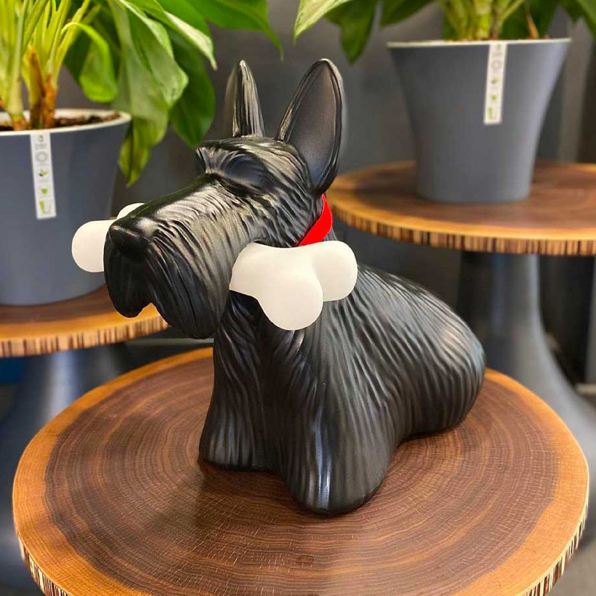 Decorative Dog Wireless Lamp | Qeeboo Scottie | OROA.com