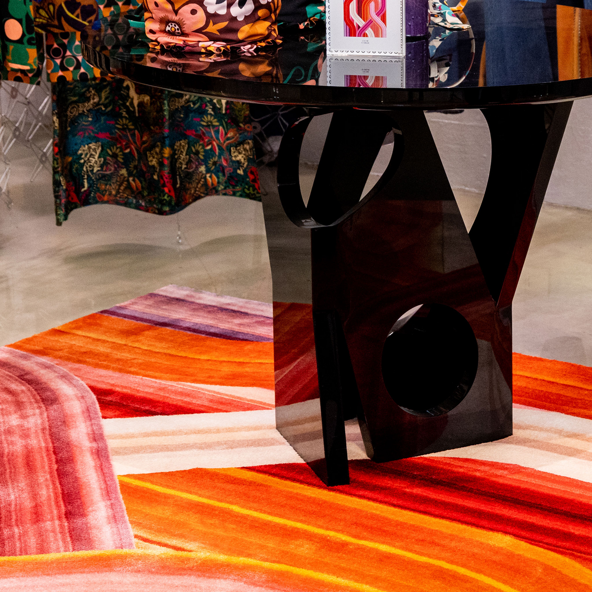 Interweave Pattern Rug 6'6" x 10' | Qeeboo Wave | OROA.com