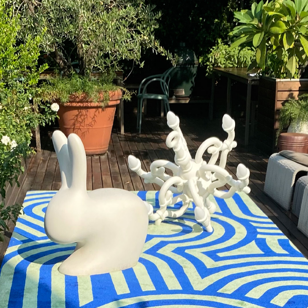 Curved Pattern Rug 10' x 6'7" | Qeeboo Stilema 6 | OROA.com