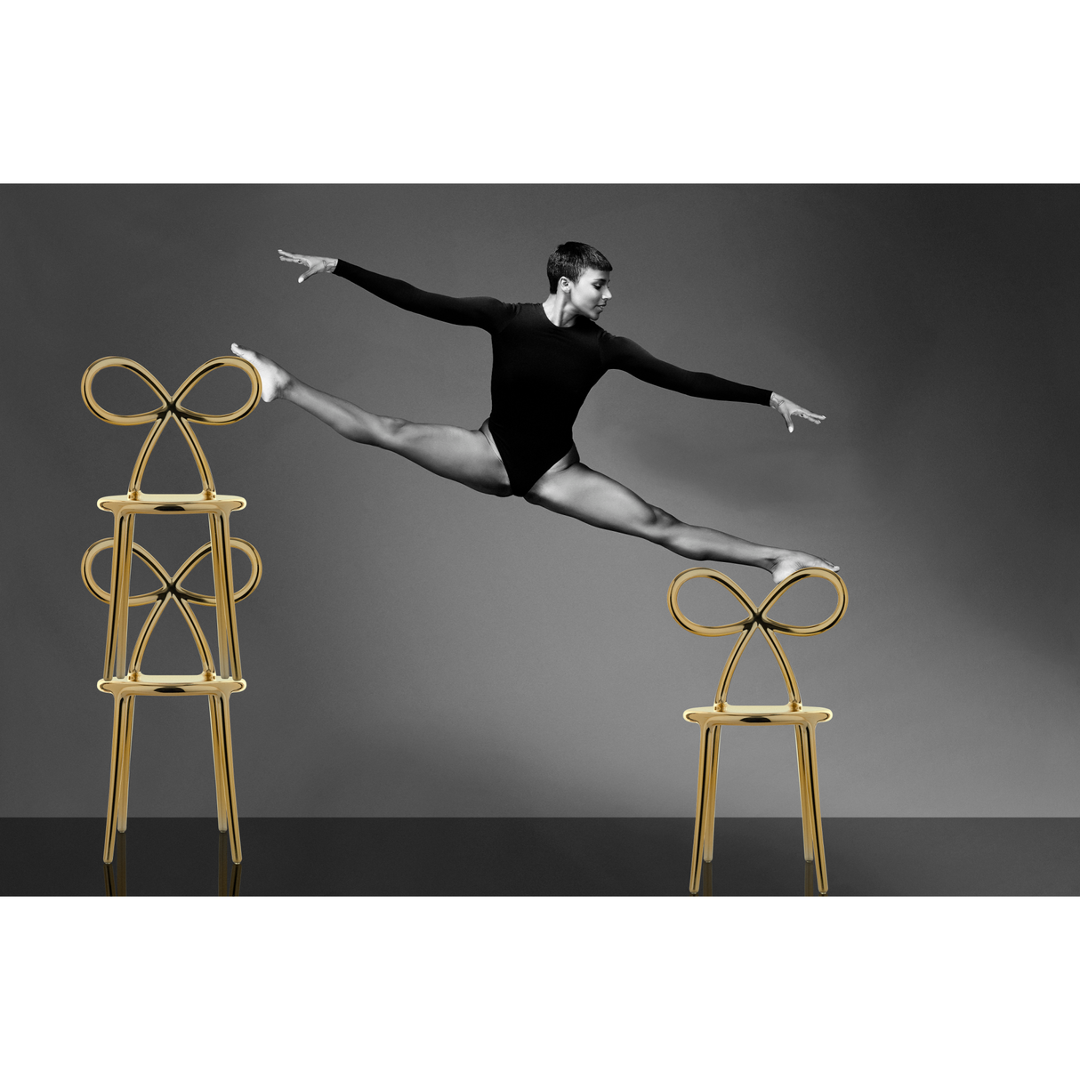 Bow Design Dining Chair | Qeeboo Ribbon | OROA.com