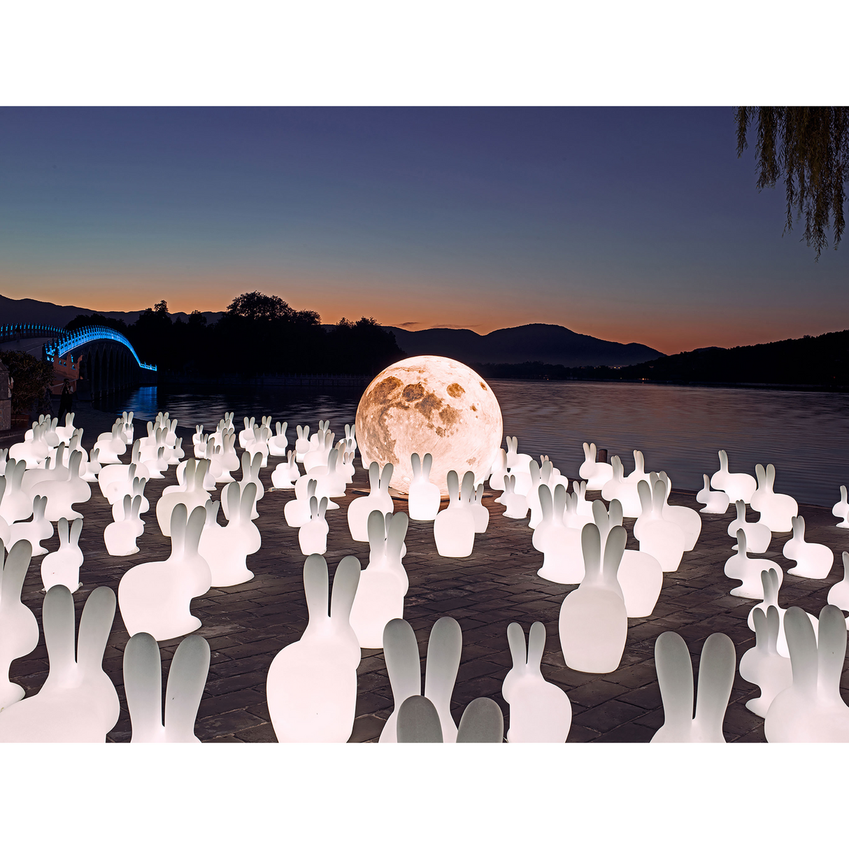 White Rabbit Chair LED Lamp | Qeeboo Rabbit | OROA.com