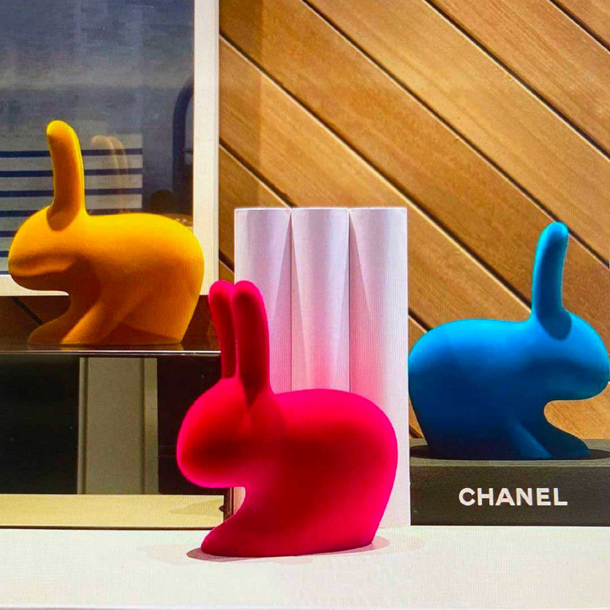 Velvet Sculptural Book End XS | Qeeboo Rabbit | OROA.com