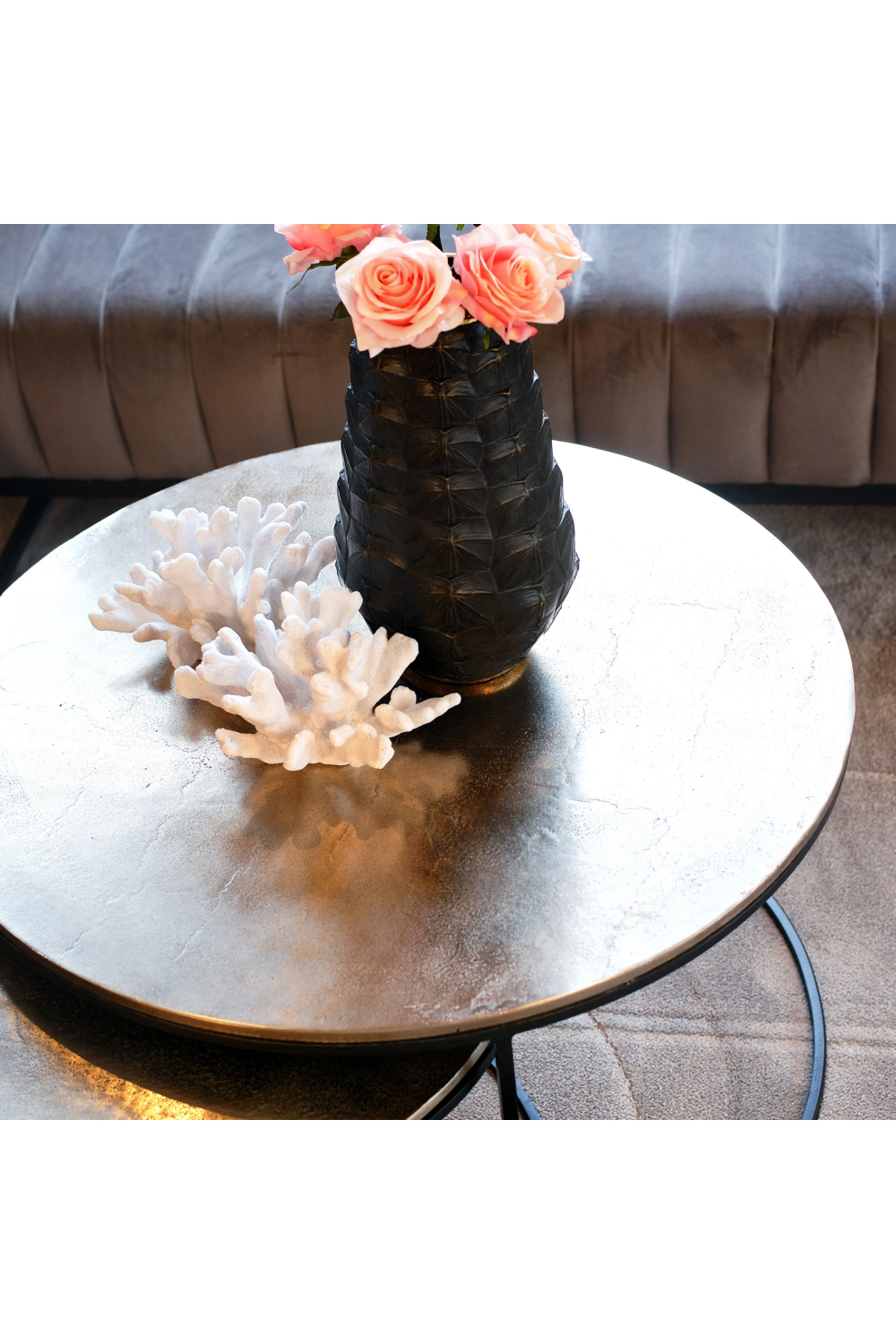 Round Gold Aluminum Nesting Coffee Table | Oroa.com