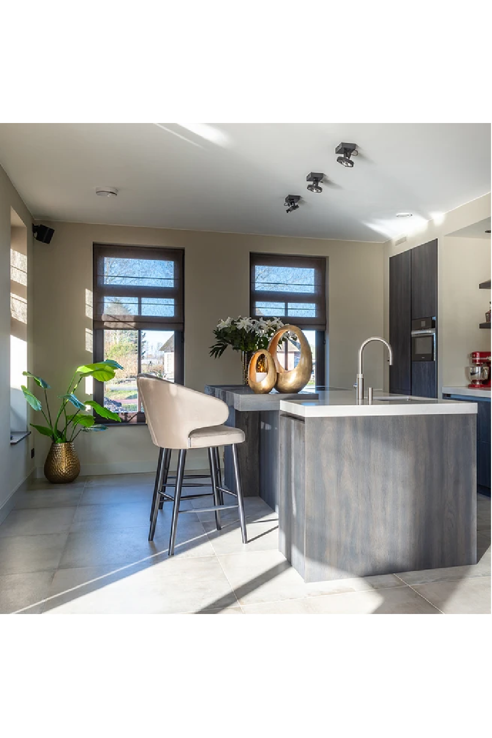 Modern Velvet Bar Stool | Richmond Interiors Indigo | Oroa.com