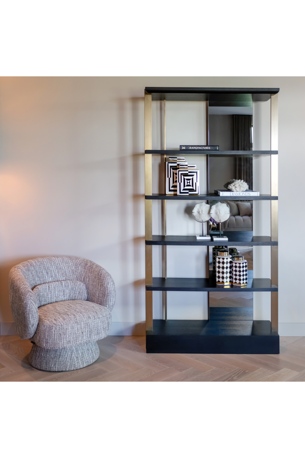 Mirror Accent Display Cabinet | Richmond Interiors Rigley | Oroa.com