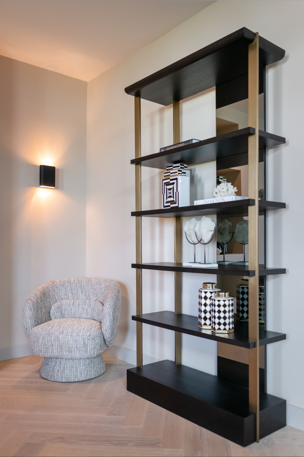 Mirror Accent Display Cabinet | Oroa.com