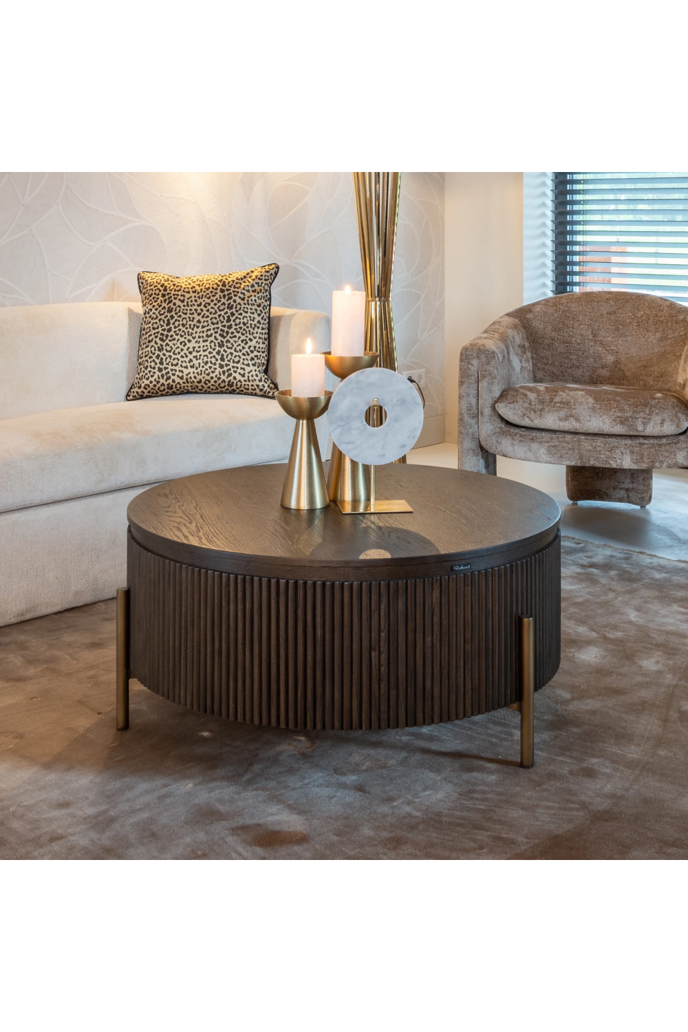 Contemporary Classic Coffee Table | Oroa.com