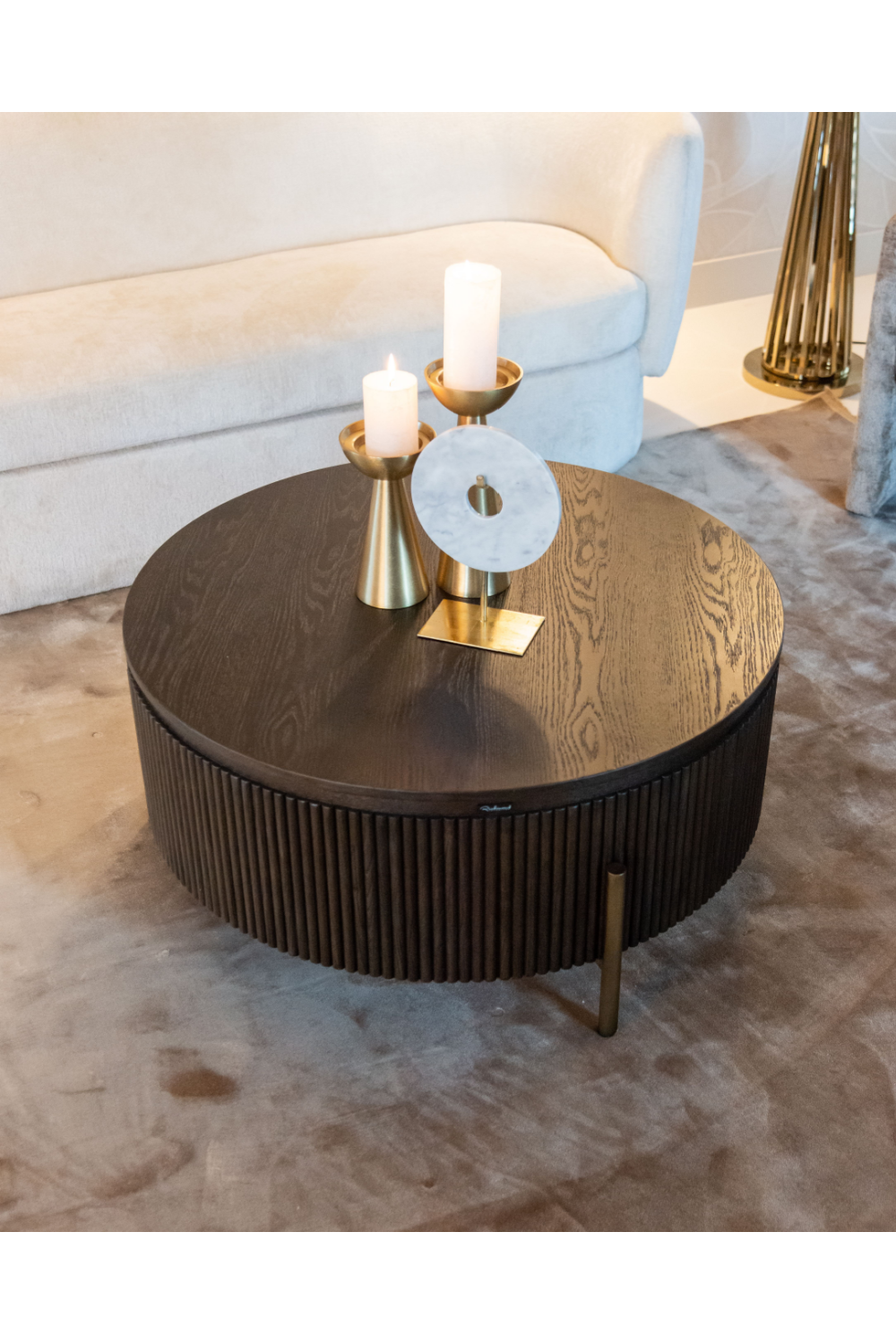 Contemporary Classic Coffee Table | Oroa.com