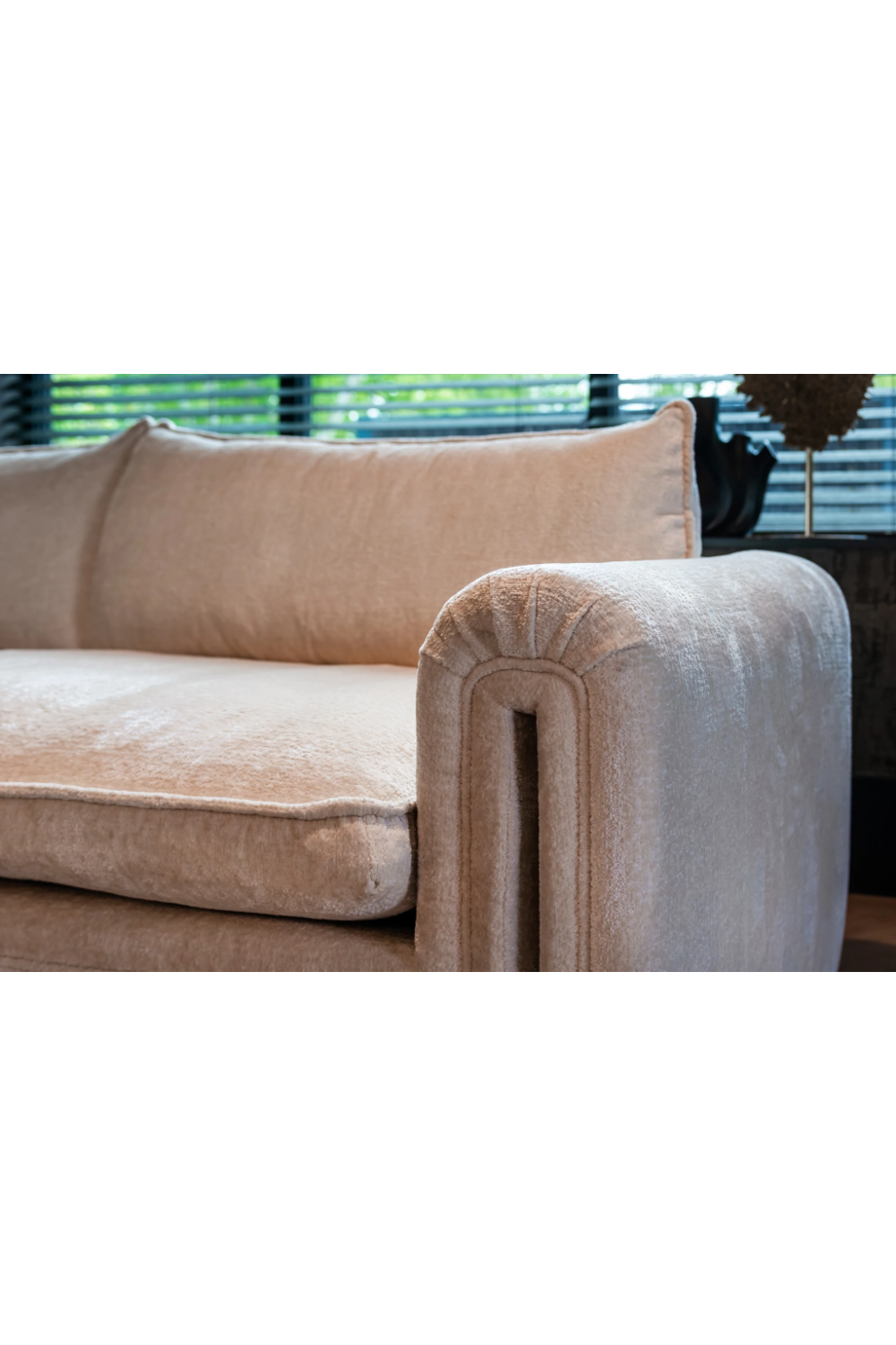 White Chenille Modern Sofa | Richmond Interiors Sandro | Oroa.com