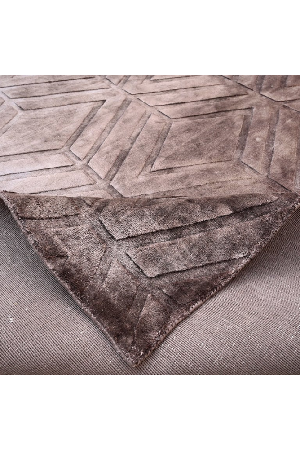 Brown Viscose Carpet 6'5" x 10' | Richmond Interiors Yoeri | Oroa.com