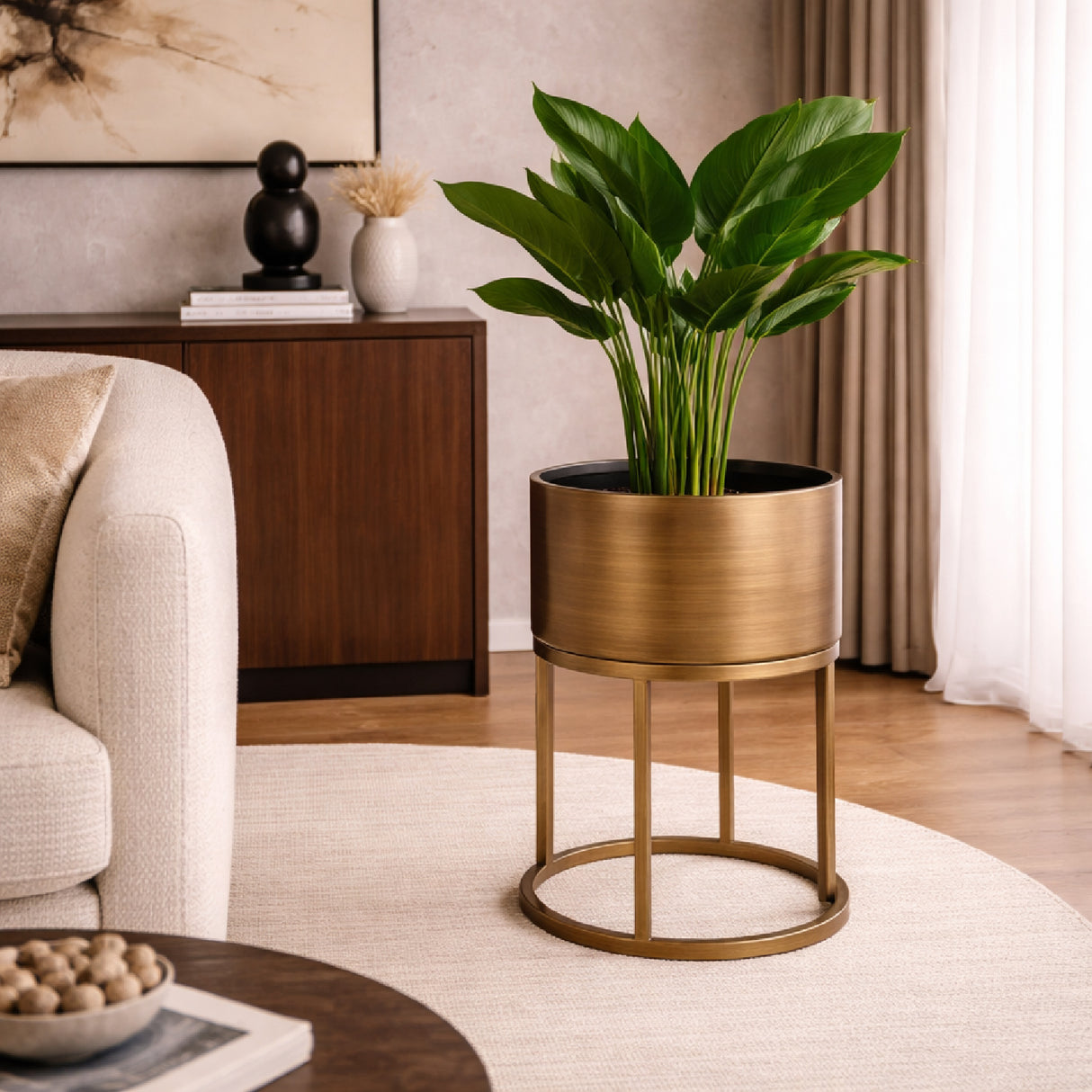 Brushed Gold Planter | Oroa.com