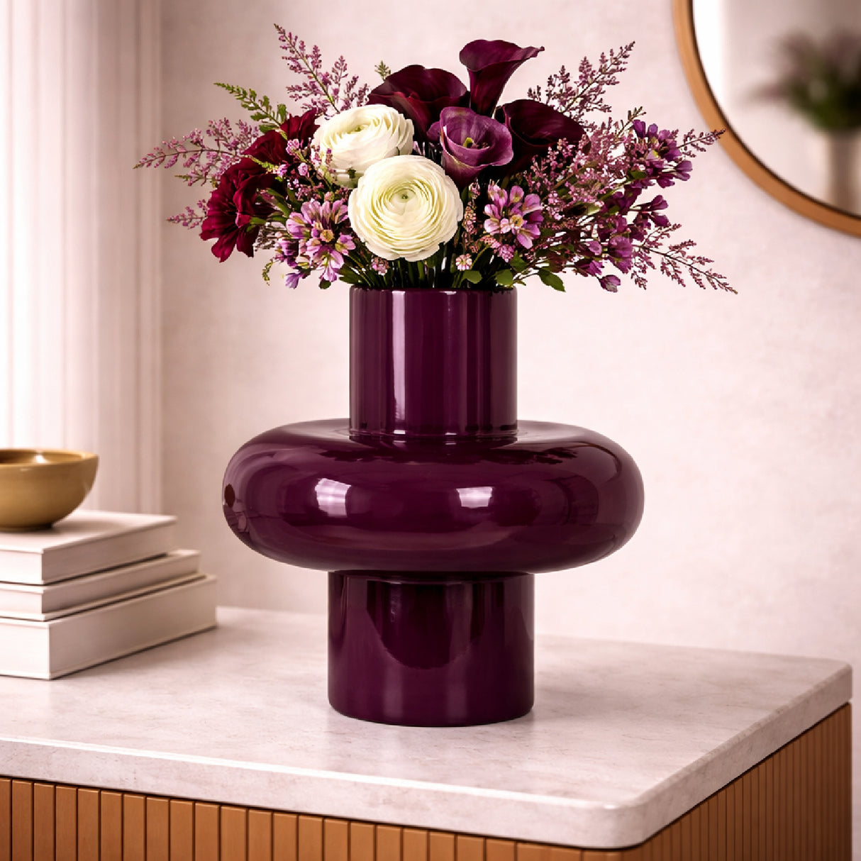 Glossy Burgundy Vase | Oroa.com