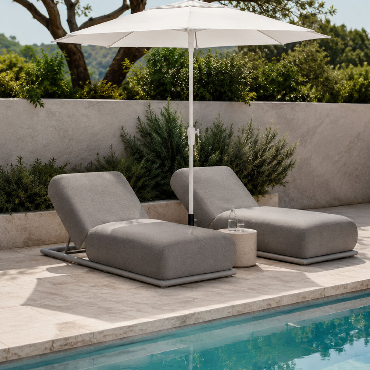 Gray Outdoor Daybed | Oroa.com