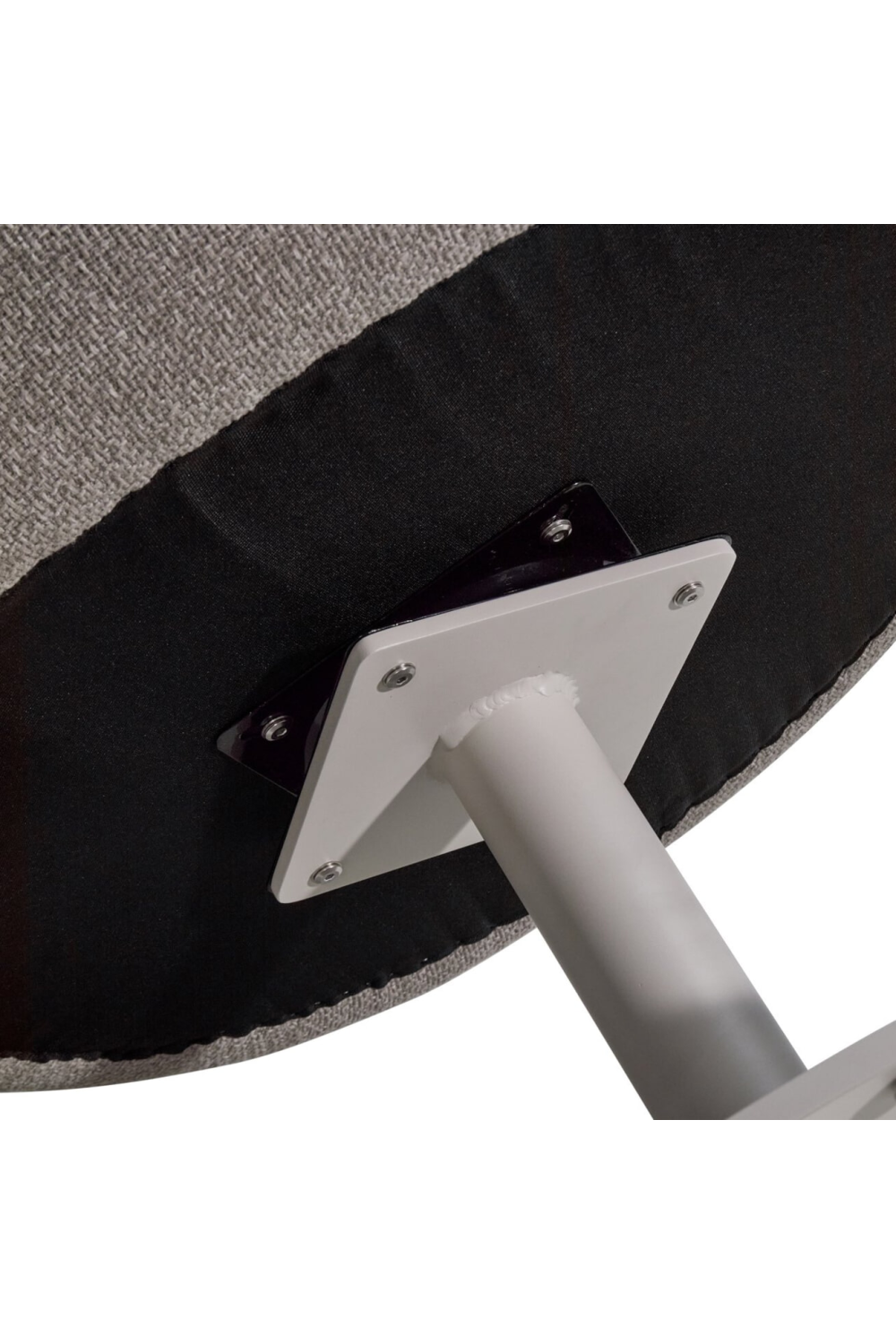 Outdoor Swivel Dining Chair | Richmond Interiors Mason | Oroa.com