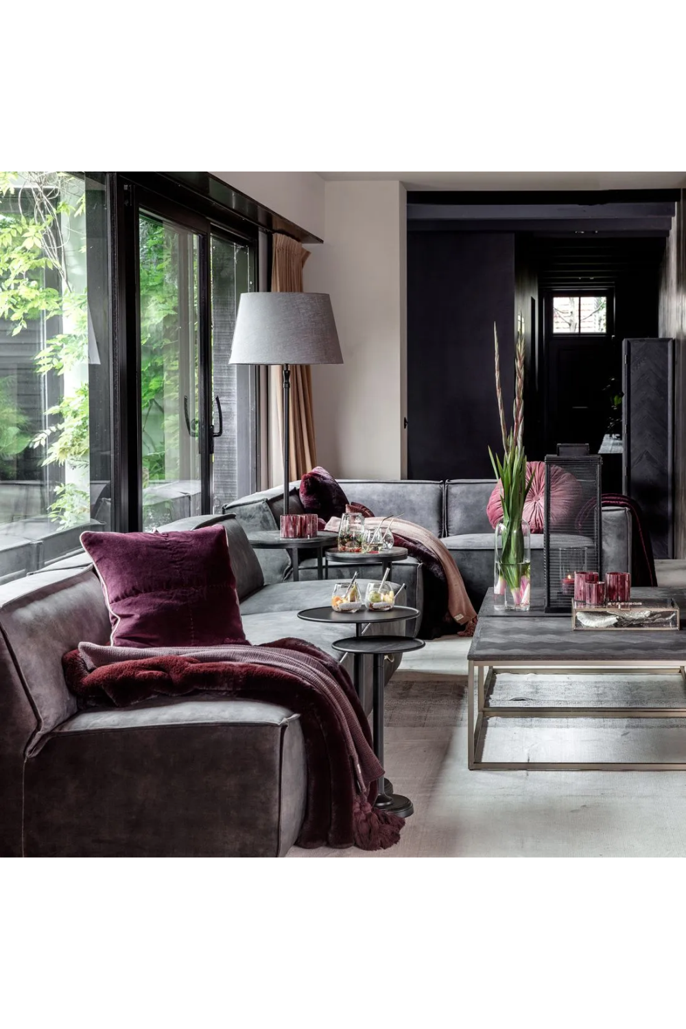 Black Aluminum Pedestal End Table | Rivièra Maison Venice | Oroa.com