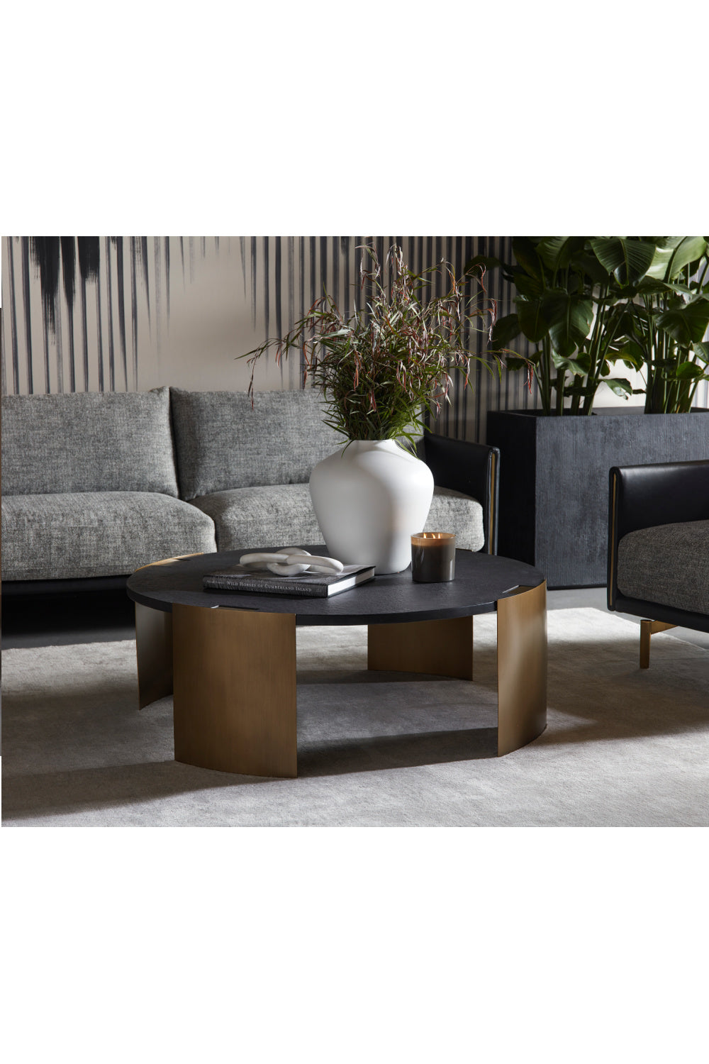 Round Concrete Indoor/Outdoor Coffee Table | Oroa.com
