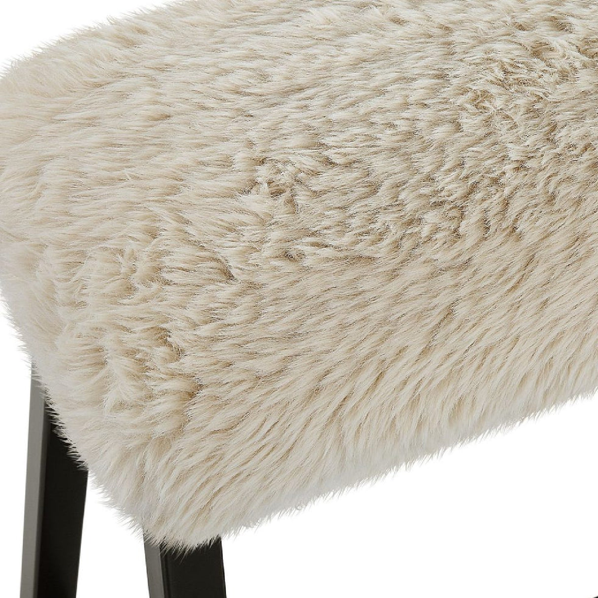 Beige Long-Haired Sheepskin Bench | Oroa.com