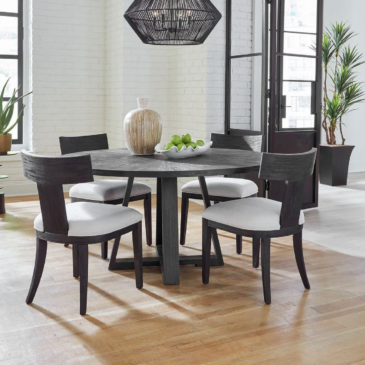 T-Shaped Wooden Dining Chair | Oroa.com