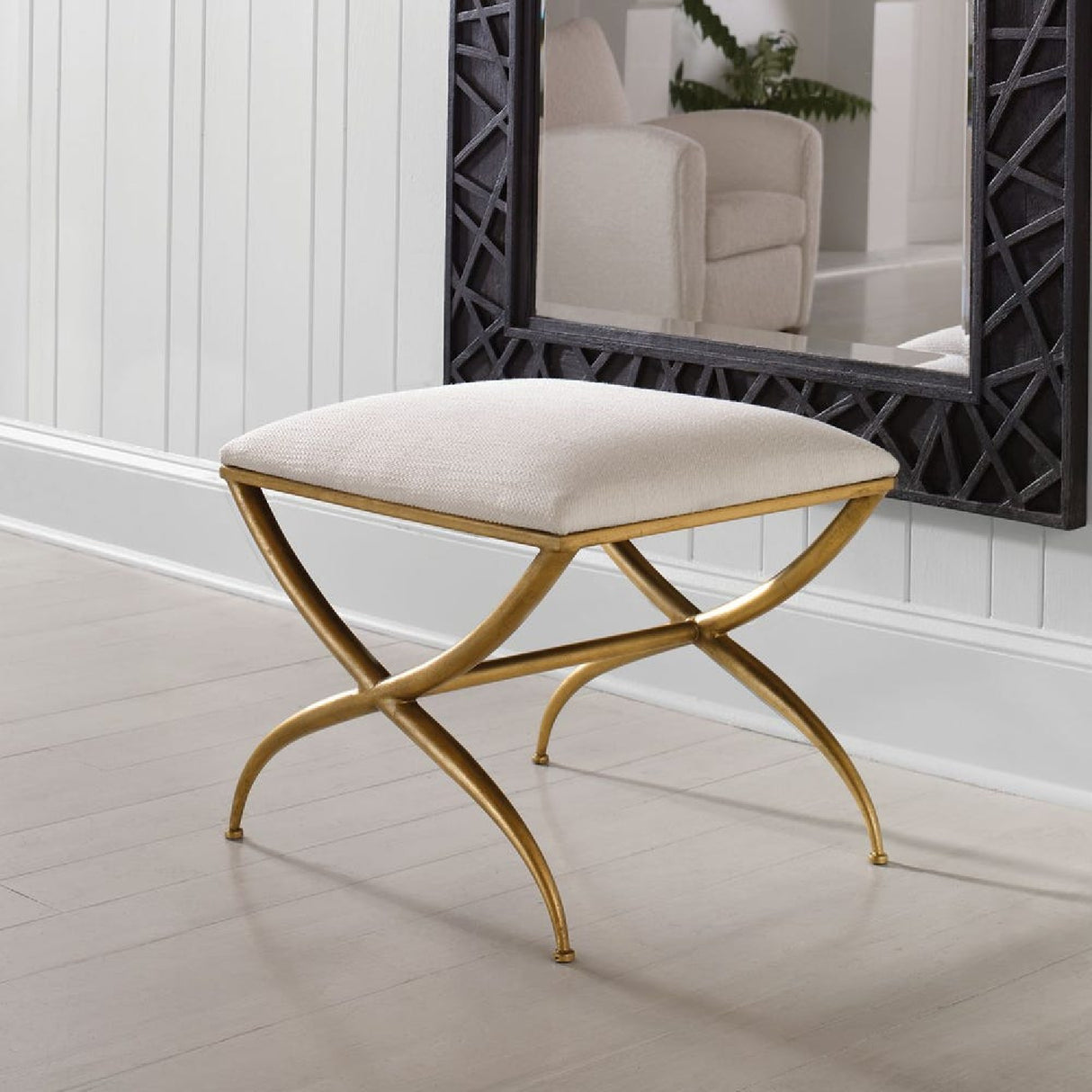 Curved Gold Frame Bench S | Oroa.com