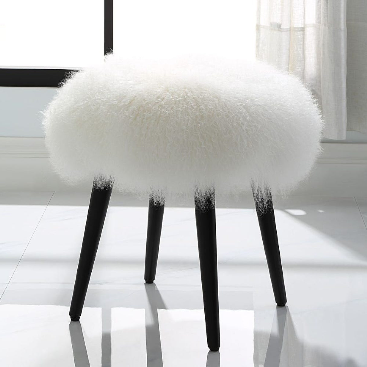 White Sheepskin Accent Stool | Oroa.com