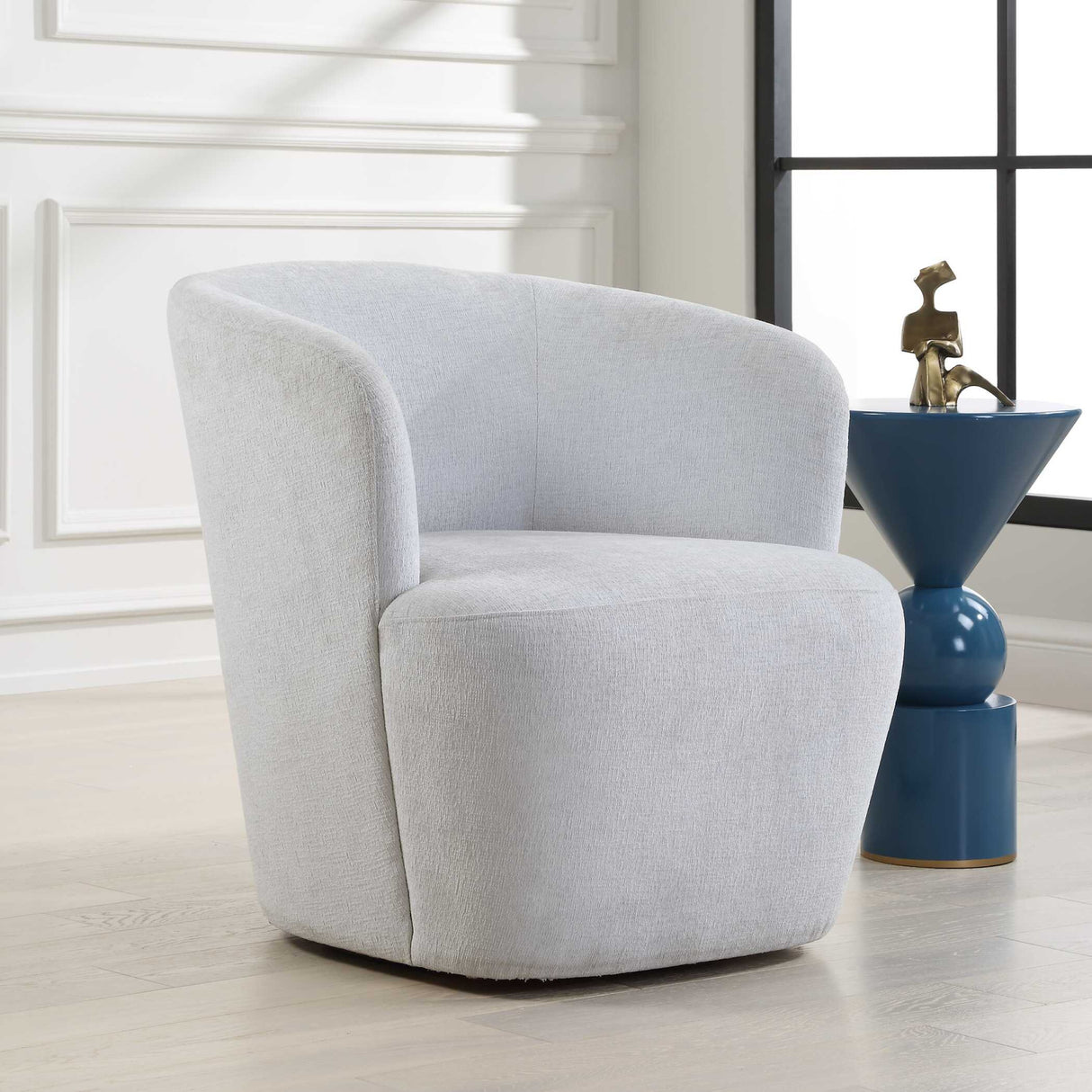 Barrel Style Swivel Chair | Oroa.com